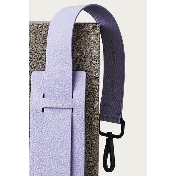 NEW AMPERSAND AS APOSTROPHE leather shoulder strap in lilac - Picture 2 of 4